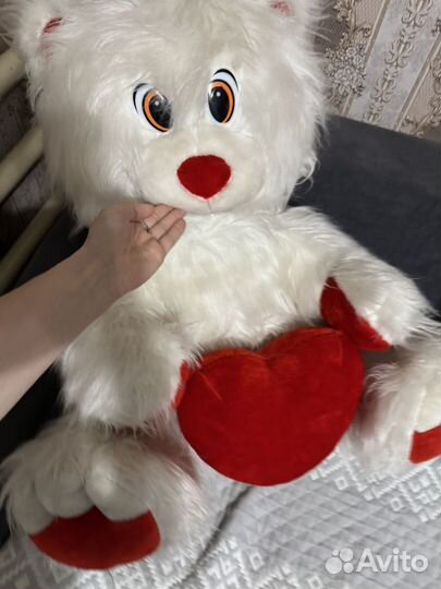 Большой плюшевый мишка