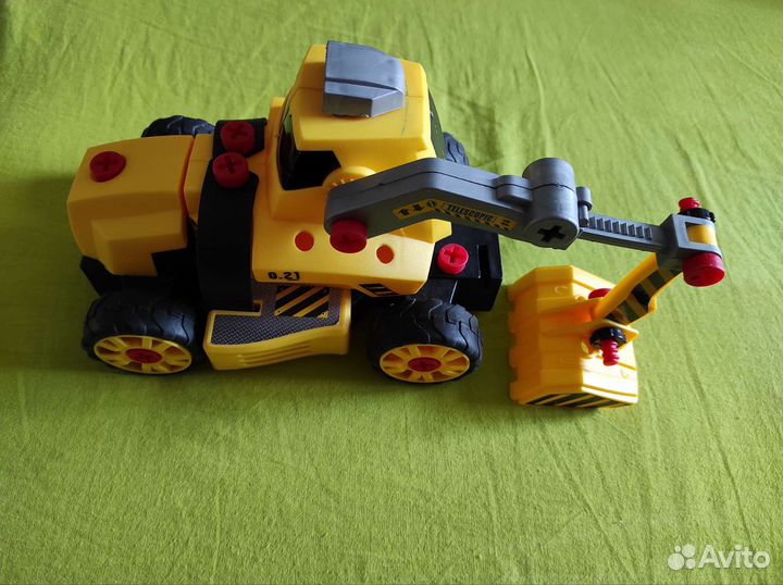 Конструктор экскаватор с отверткой