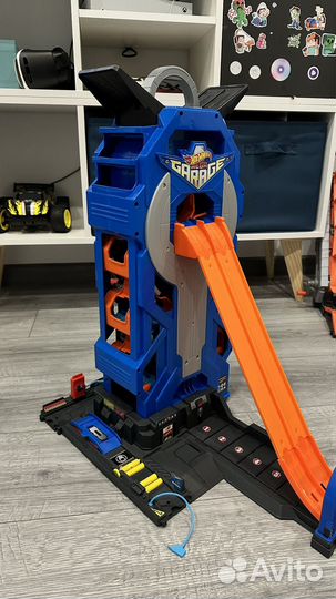 Hot wheels мега Гараж - хот вилс