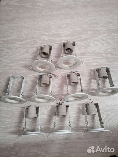 Точечные встраиваемые светильники 9шт