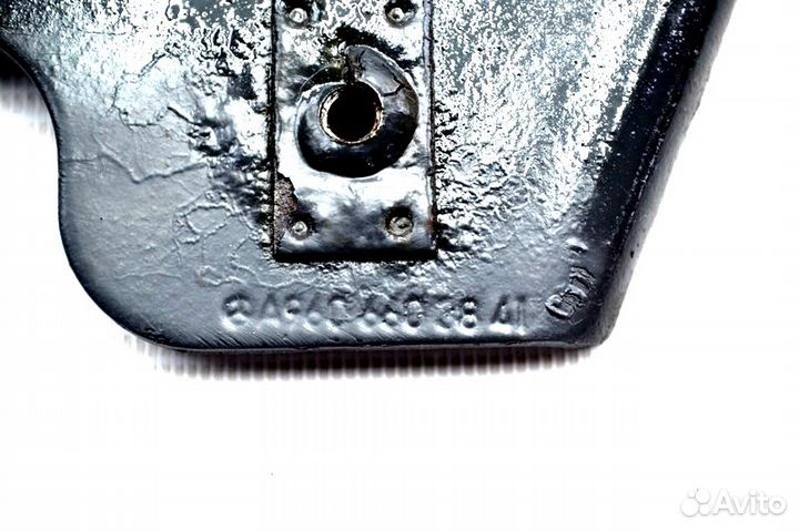 Кронштейн подножки, правый mercedes-benz Actros MP