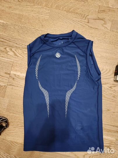 Компрессионная футболка skins a100