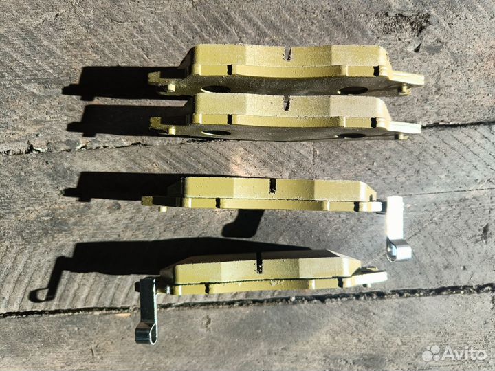 Тормозные колодки jnbk 2435