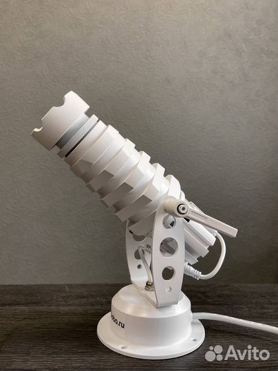 Световая реклама на асфальте