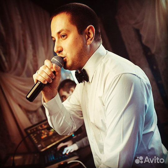 Певец/ вокалист/ живая музыка/ живой вокал