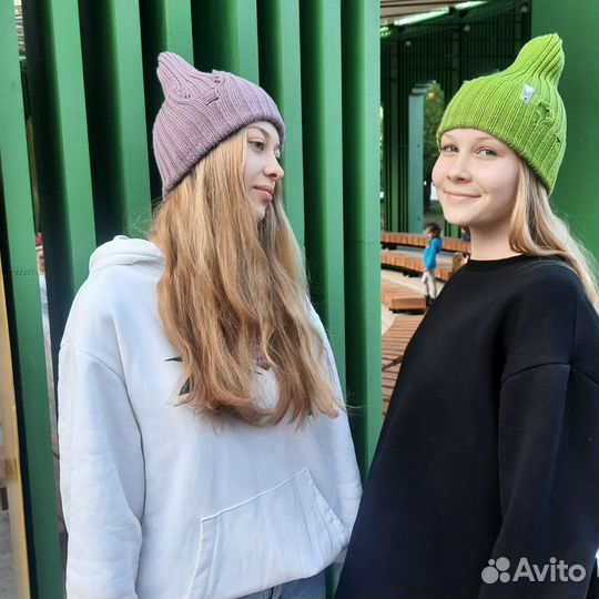 Шапка женская вязаная ручная работа