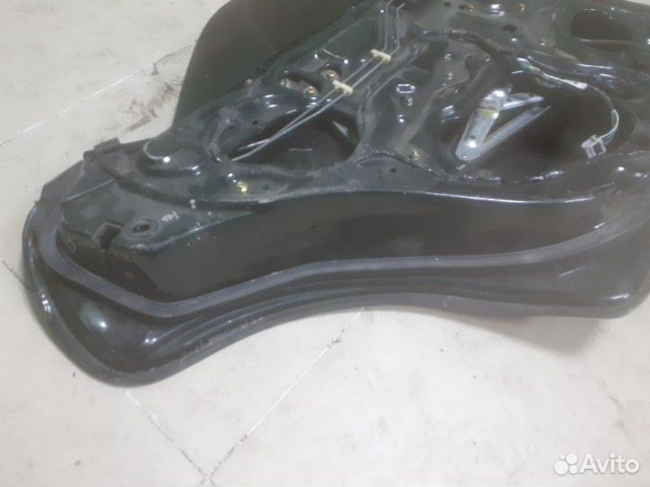 Дверь задняя левая Nissan Laurel EC33