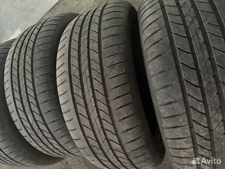 Goodyear EfficientGrip 245/45 R19 102Y