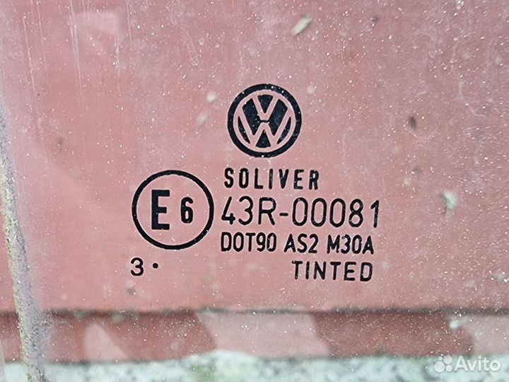 Стекло задней правой двери Пассат Б-5+ универсал