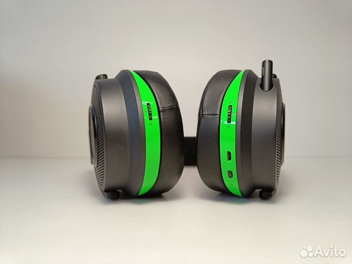 Беспроводная компьютерная гарнитура Razer Thresher