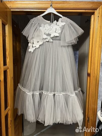 Шикарное платье на девочку