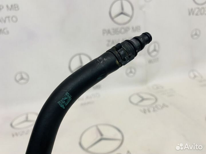 Трубка вентиляционная Mercedes W204 W212