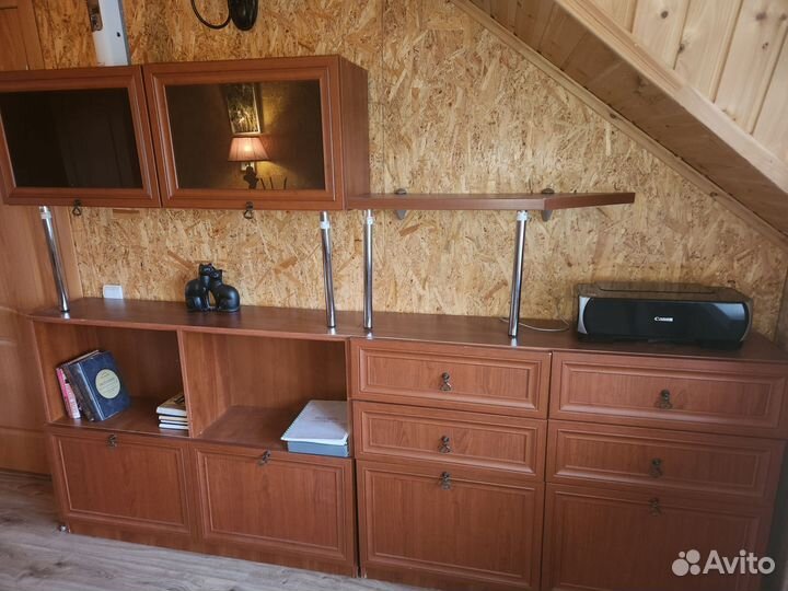 Мебельная горка, стеллаж