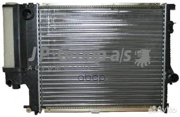 Радиатор водяной системы охлаждения двигателя 1