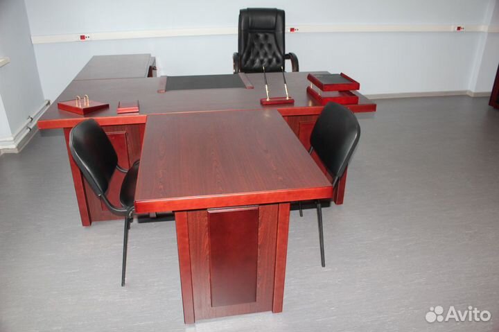 Комплект офисной мебели для кабинета руководителя