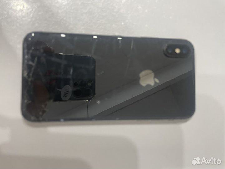 Телефон iPhone 10