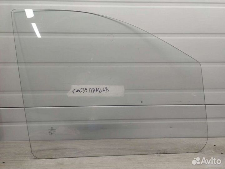 Стекло двери Mercedes Vito W639