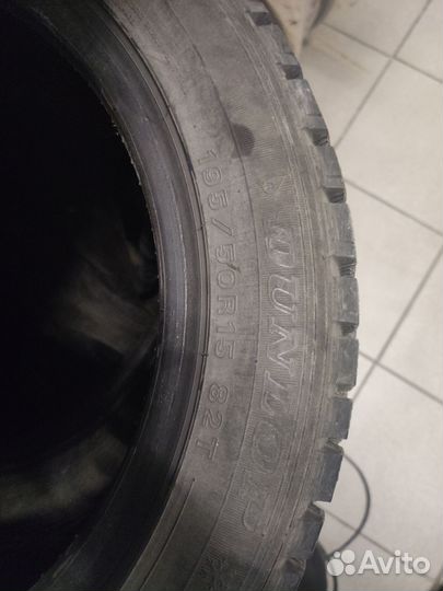 Dunlop SP Winter Ice 02 195/50 R15 82T