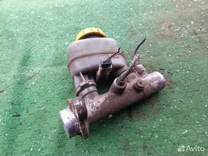 Главный тормозной цилиндр Ниссан Максима A32 1999г