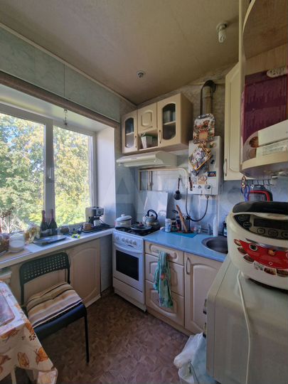 2-к. квартира, 42 м², 3/3 эт.