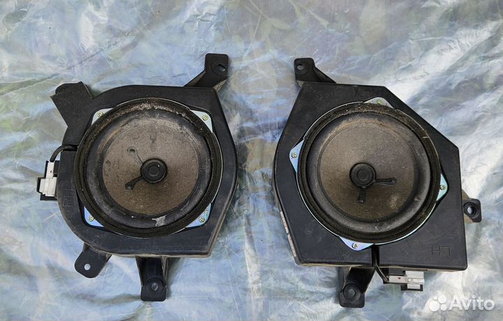 Hyundai Grand Starex H1 Динамик задний