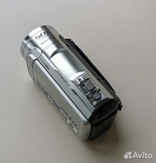 Panasonic hc V500