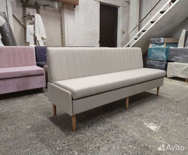 Кухонный диван в наличии 180