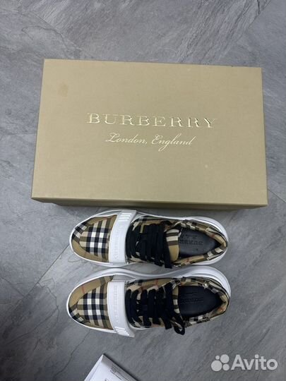 Кроссовки женские burberry (оригинал)