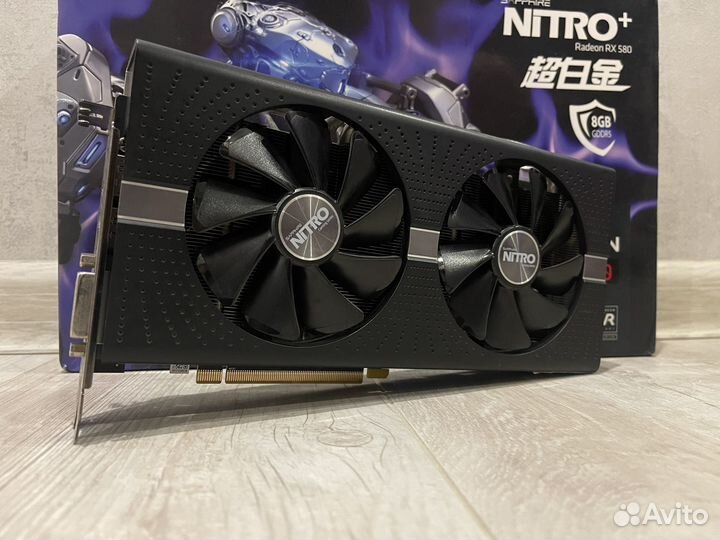 Видеокарта Sapphire Nitro+ RX580 8GB из компьютера