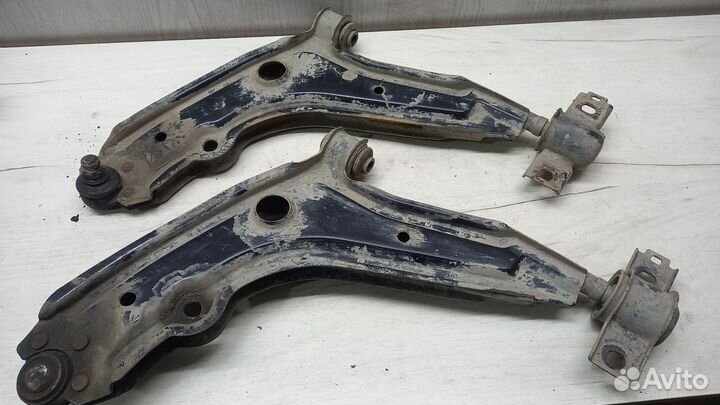 Рычаг передний Skoda Felicia