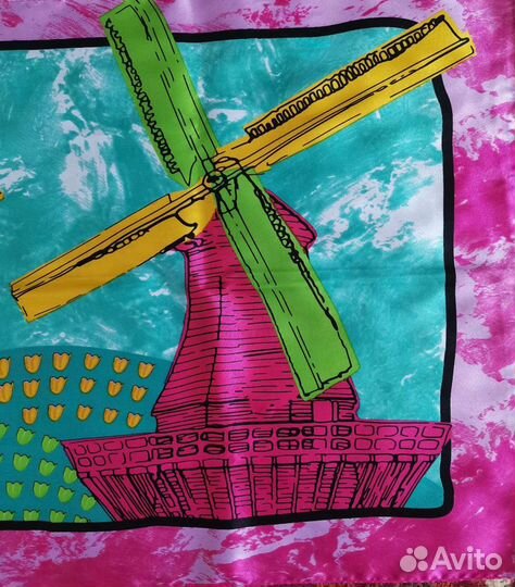 Яркий шарф из Голландии