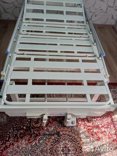 Медицинская кровать для лежачих больных