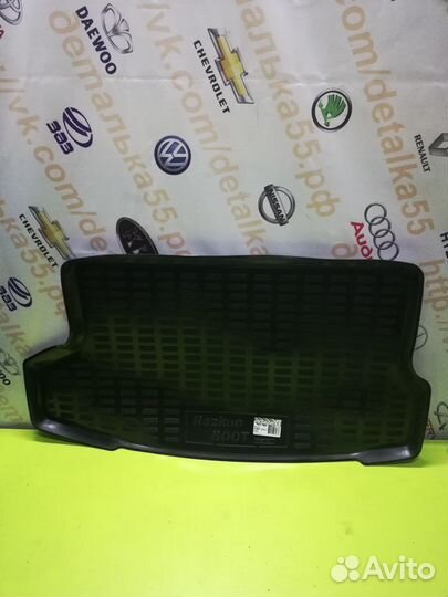 Коврик в багажник новый Nissan Juke c2010 г по Н,В