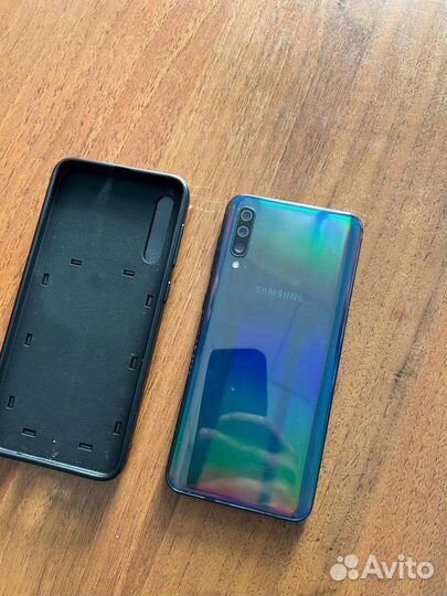 Samsung Galaxy A50, 4/64 ГБ