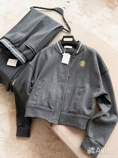 Костюм женский Brunello Ciucinelli