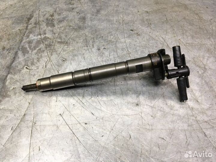 Форсунка дизельная электрическая Volkswagen Passat