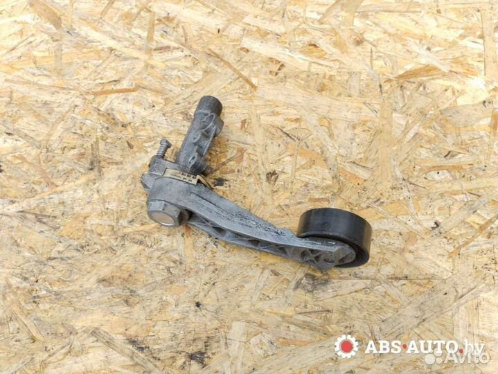 Натяжитель ремня генератора Peugeot 308 1