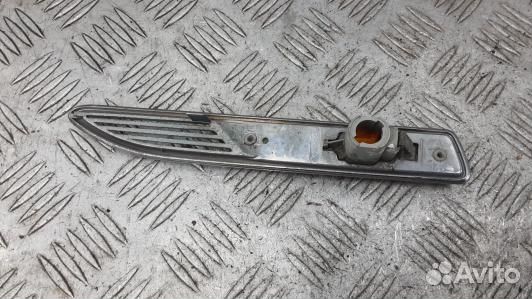 Повторитель поворота крыла передний правый ford mo