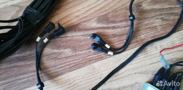 Антенный усилитель Clarion Addzest ZCP106