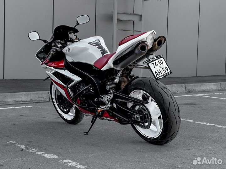 Yamaha YZF-R1