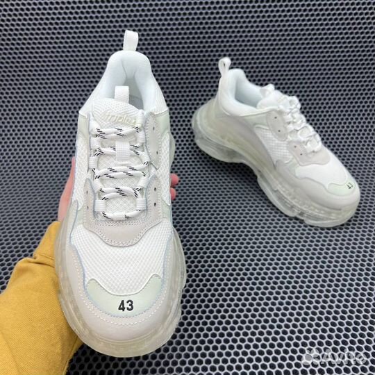 Кроссовки balenciaga triple s