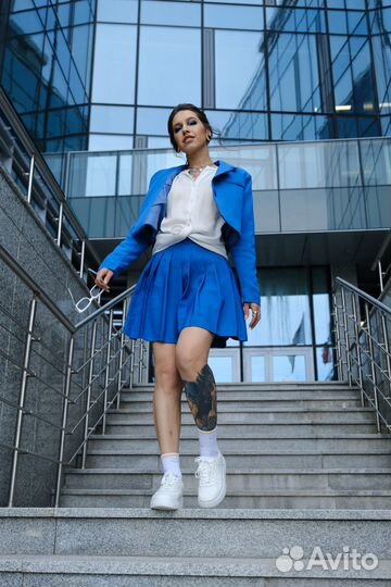 Костюм женский с юбкой и пиджаком