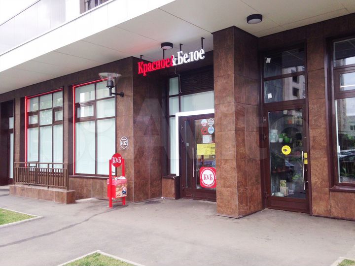 Торговое помещение 111 м² с арендатором