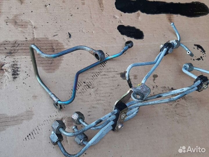 Трубка топливная Ниссан Террано 2 2.7D Маверик