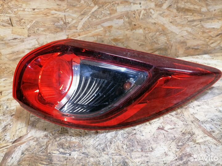 Фонарь правый Mazda CX-5 KE дефект