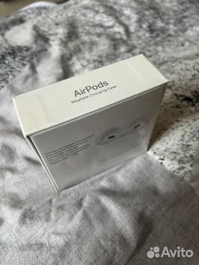 Наушники Airpods apple