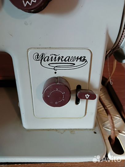 Швейная машина чайка электронная 143