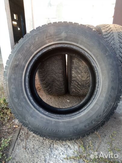 Goodyear UltraGrip 500 265/65 R17