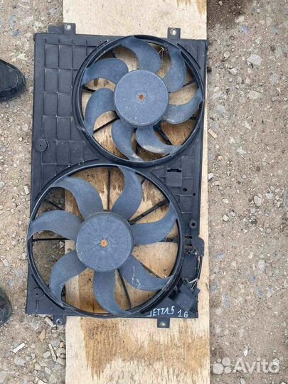 Диффузор радиаторов в сборе Volkswagen Jetta 5