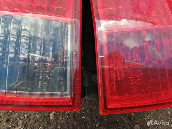 Фонарь задний Ford Fusion дорестайл 2005